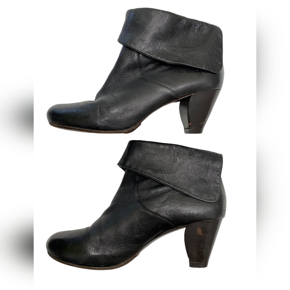 Frye Shoes - Frye Lisa Shortie Booties